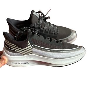 Nike Zoom Winflo 6 Shield Running Sneaker